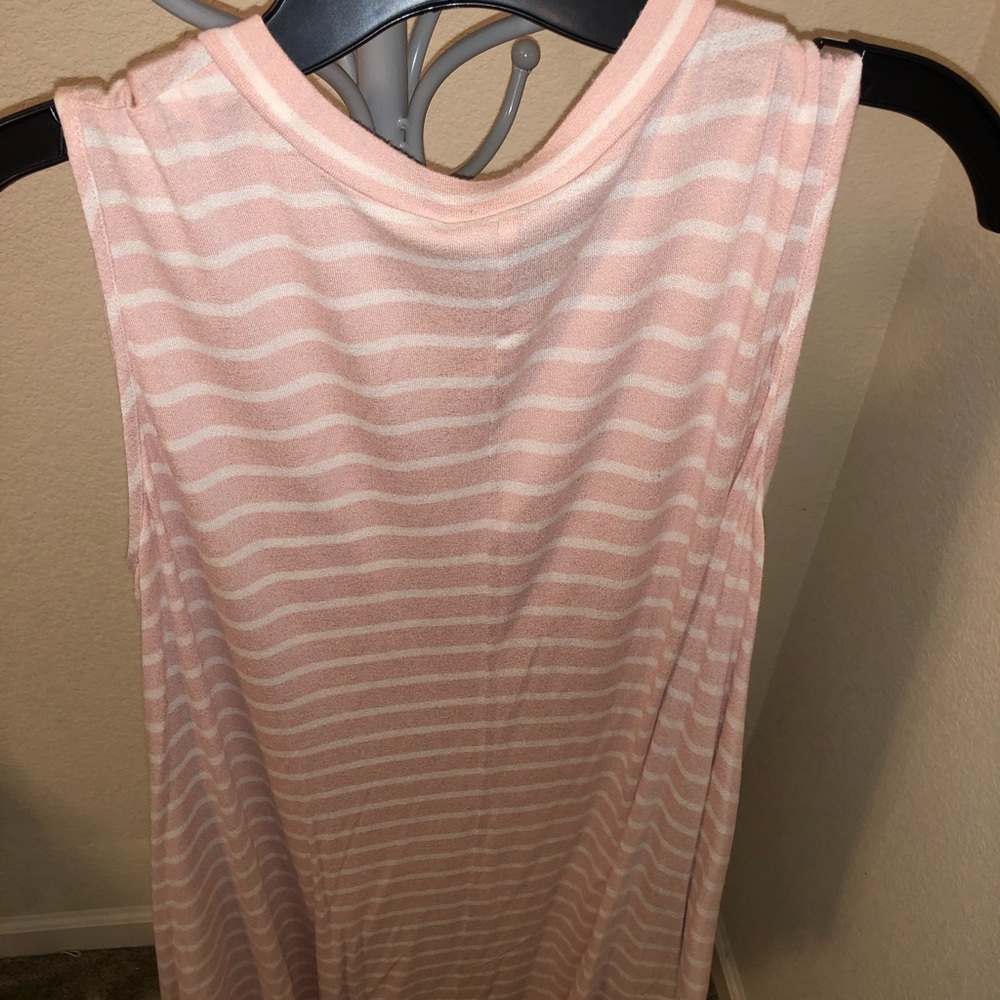 Sleeveless tee - Picture 3 of 8